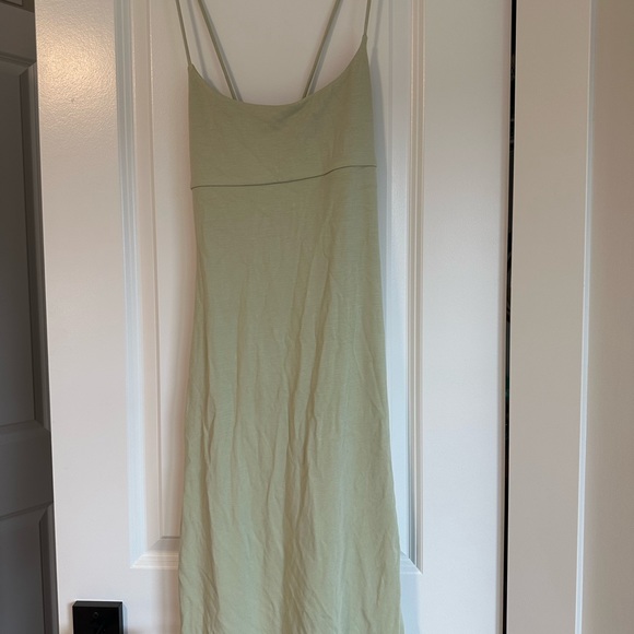 Aritzia dream weaver dress - Picture 3 of 4